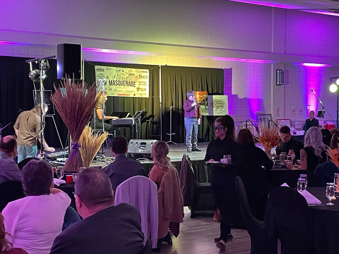 313398683_5569509566477872_8010775977703998234_n harvest gala